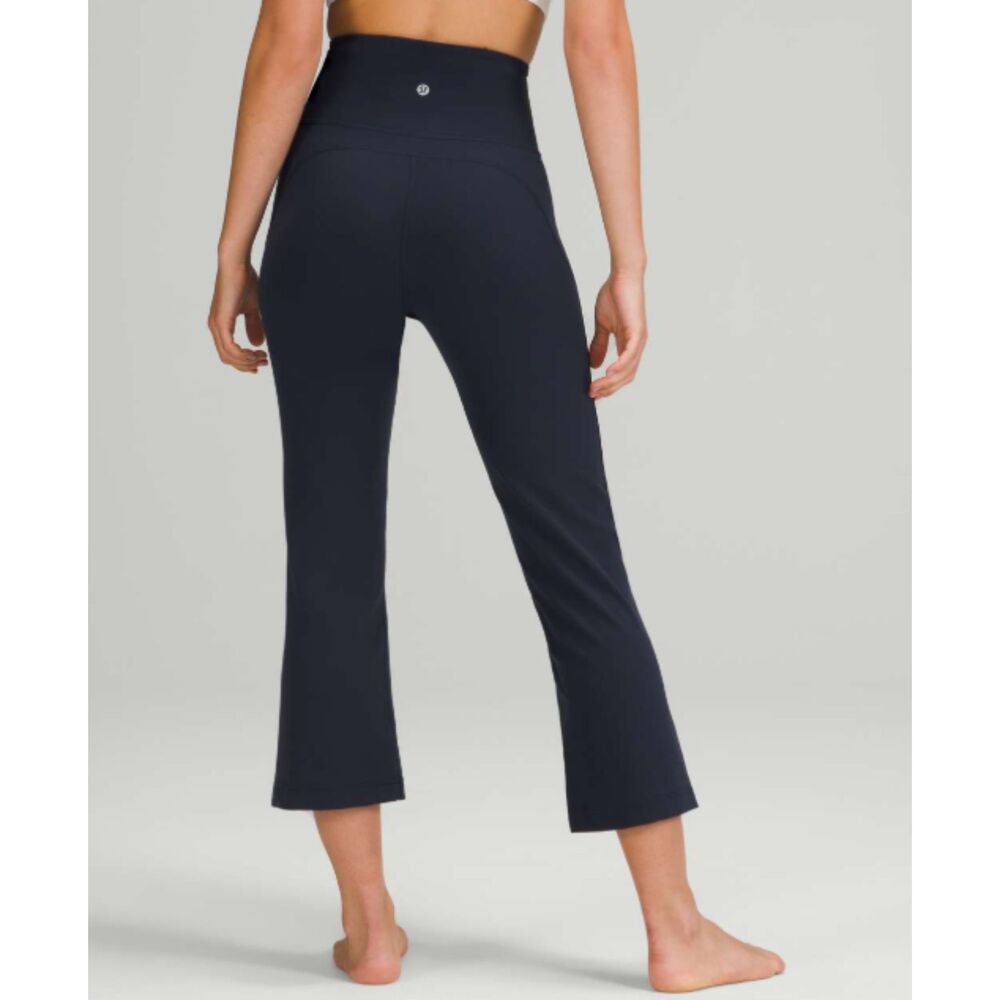 Lululemon Groove Super-High-Rise Crop 23", True Navy, Size 2, W6BZ3S - Picture 2 of 10